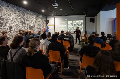 zdjęcie z wydarzenia hackathon Detect & Defend w Rzeszowie, fot. Grzegorz Bukała, Urząd Miasta Rzeszowa